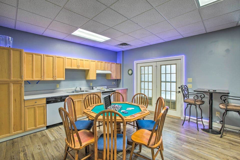 Kitchenette | Lower Level