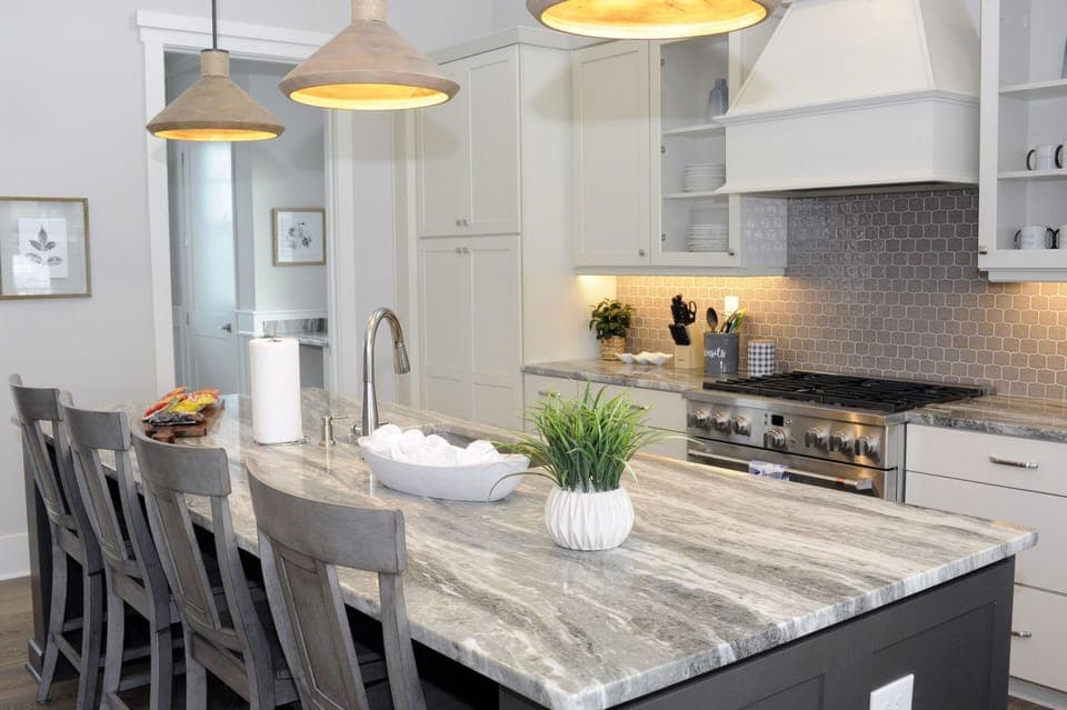 Spacious and stocked kitchen for your meals!
