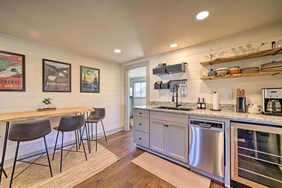 Full Kitchen | Cooking Basics | Wine Fridge