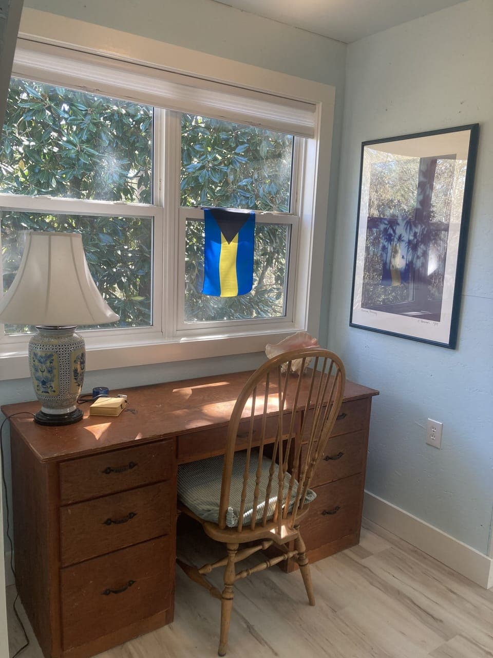 Full size desk