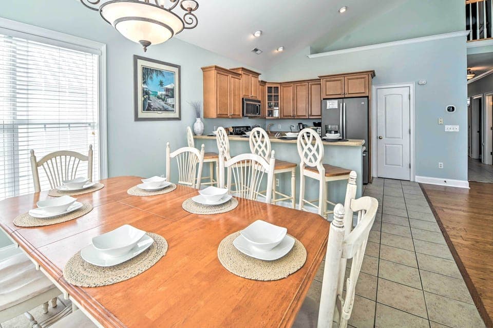 2nd Floor Dining Area