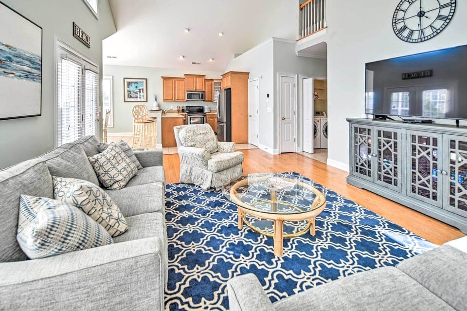2nd Floor Living Room