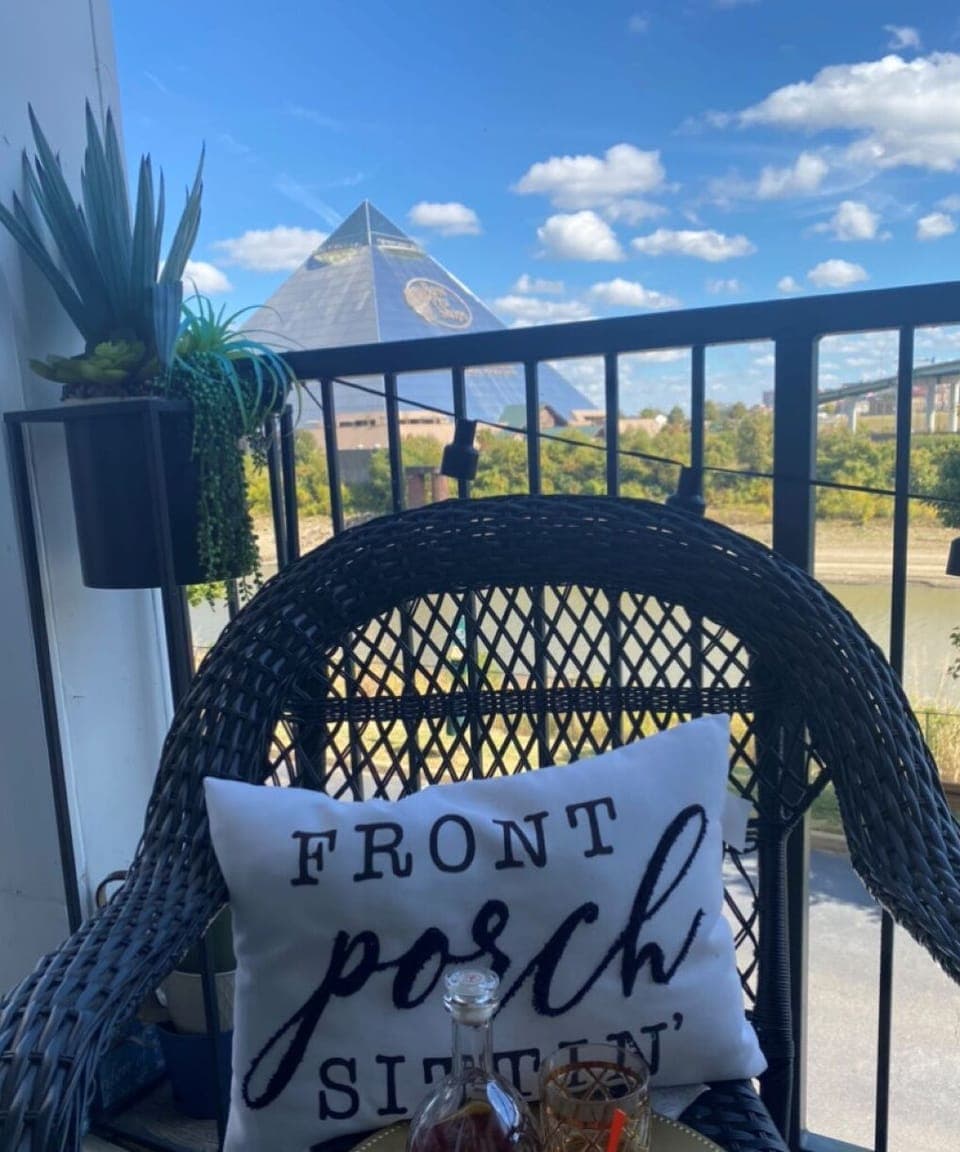 Balcony overlooking the Mississippi River