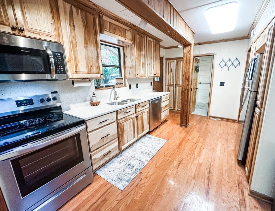 new kitchen & appliances - quartz countertops
