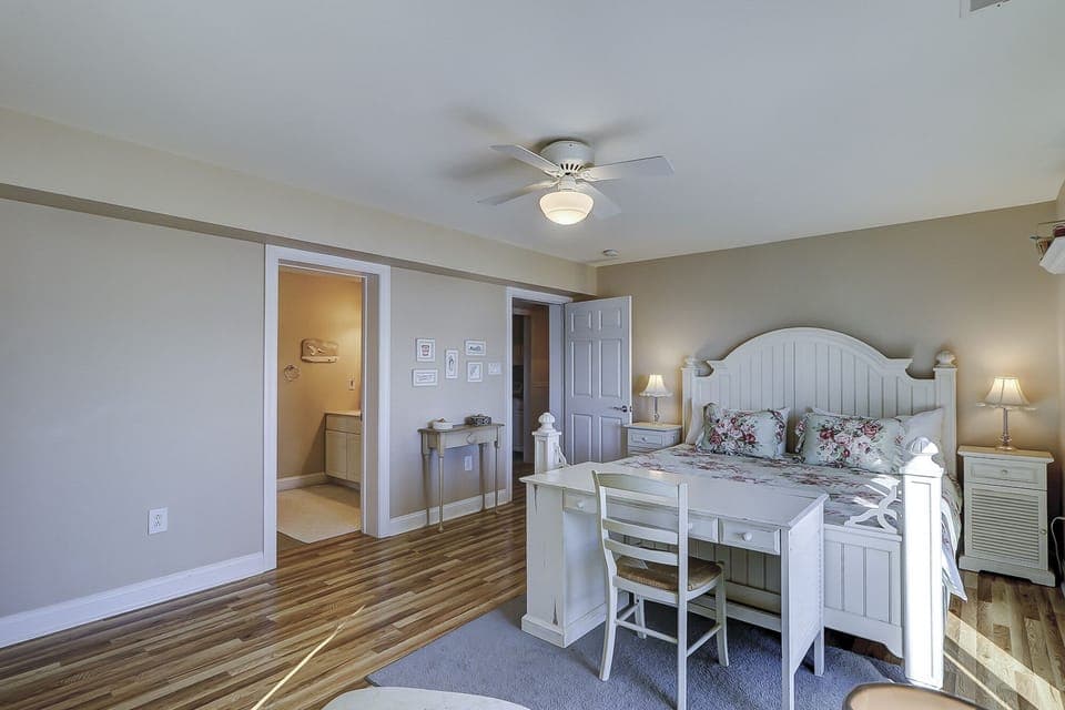 2nd Floor King Suite