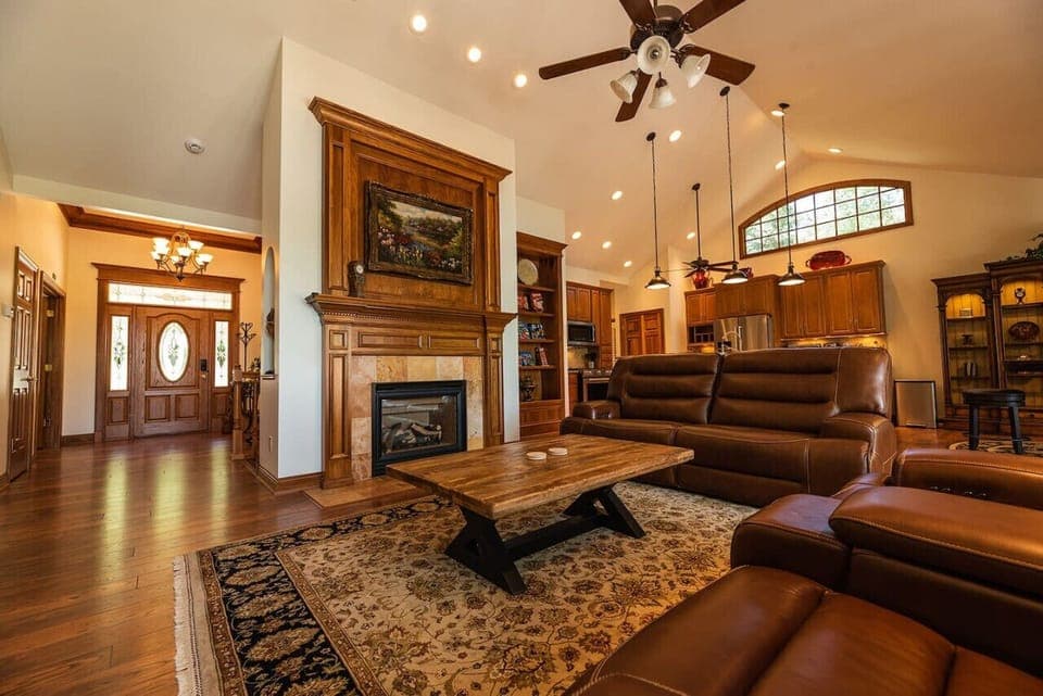 Living Area & Front Foyer