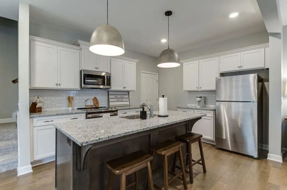 Make your next holiday meal in this light & airy kitchen!