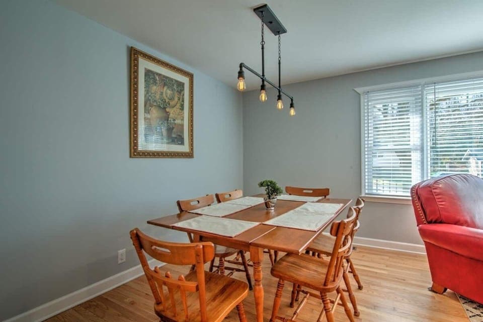The dining table connects the kitchen to the two living areas. We recommend you visit excellent local restaurants, but the dining table will always be ready for a tasty family meal.