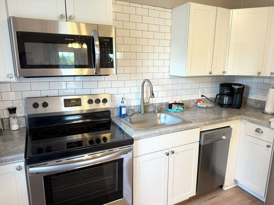 Kitchen (2)