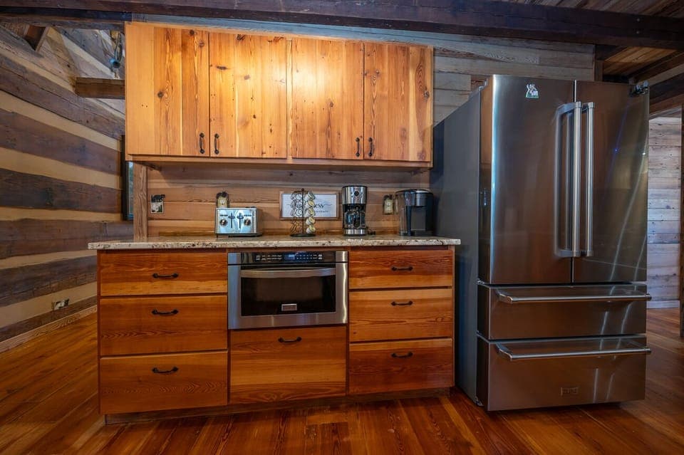 Full Sized Kitchen