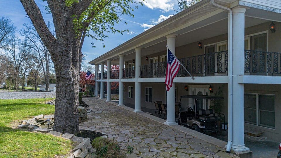 Enjoy the beautiful southern charm.