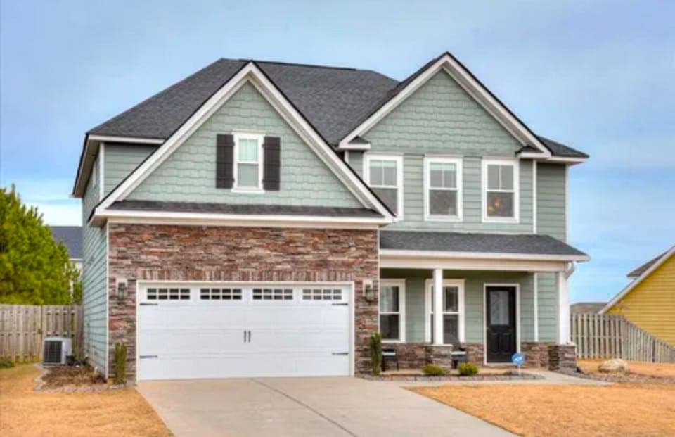 Front of House (missing rocking chairs) 