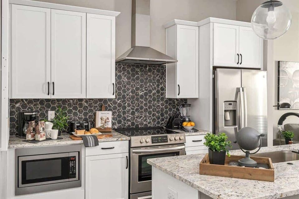The stocked kitchen is perfect for preparing your favorite dishes.