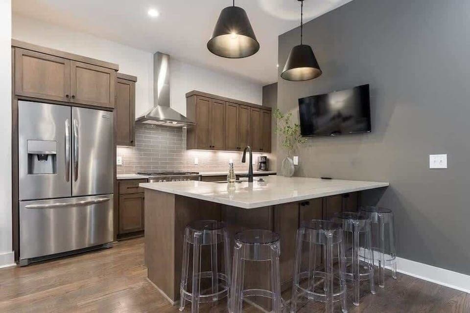 Perfect spot for meals and chats—kitchen island seating for 5.