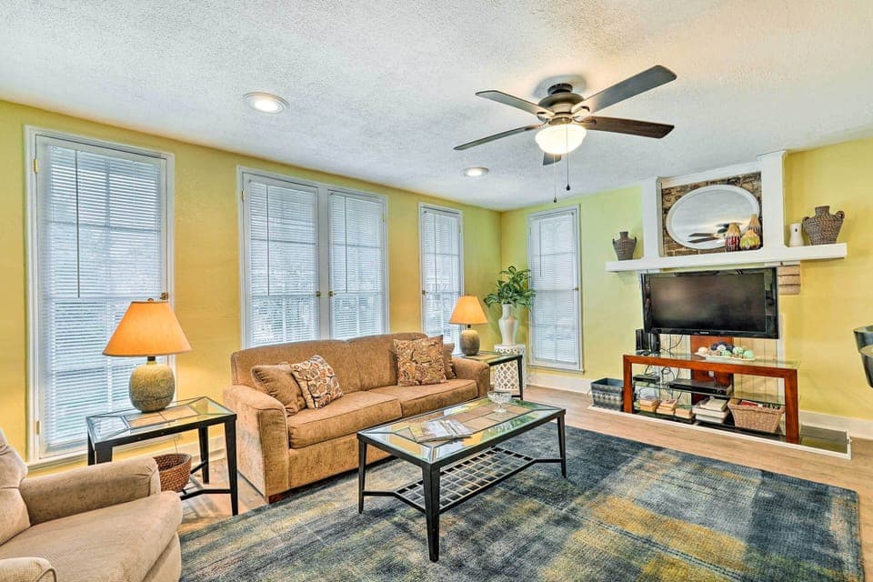 Johnson City Vacation Rental | 1BR | 1BA | Stairs Required to Enter | 900 Sq Ft