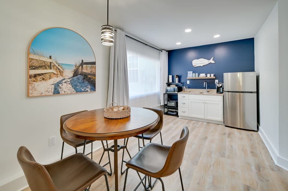 Kitchenette | Keurig Coffee Maker