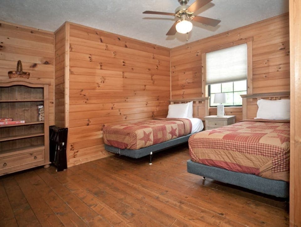 Loft Sleeping Area with 2 Twin Beds.