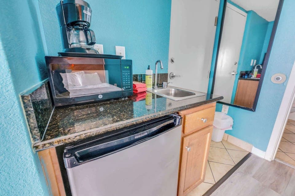 Kitchen Basics that are Available in the Unit
