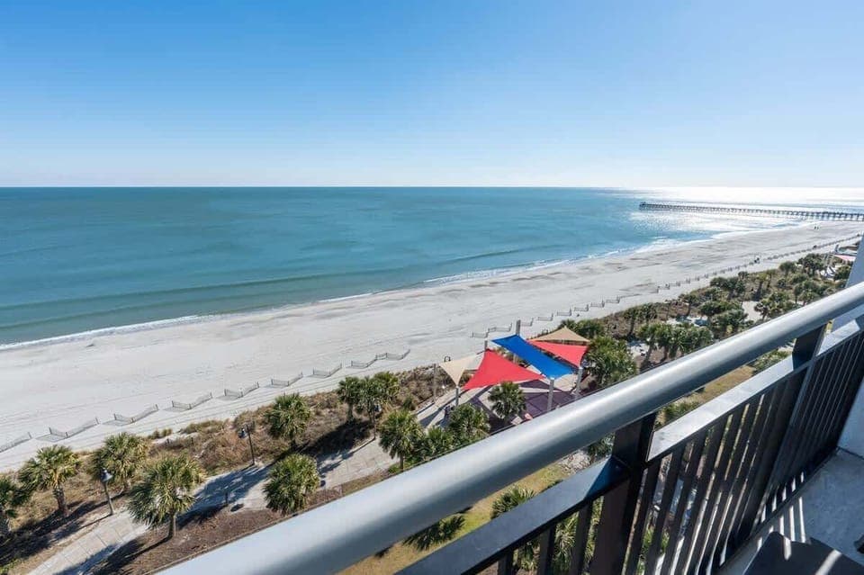 Private Balcony with Direct Oceanfront Views!