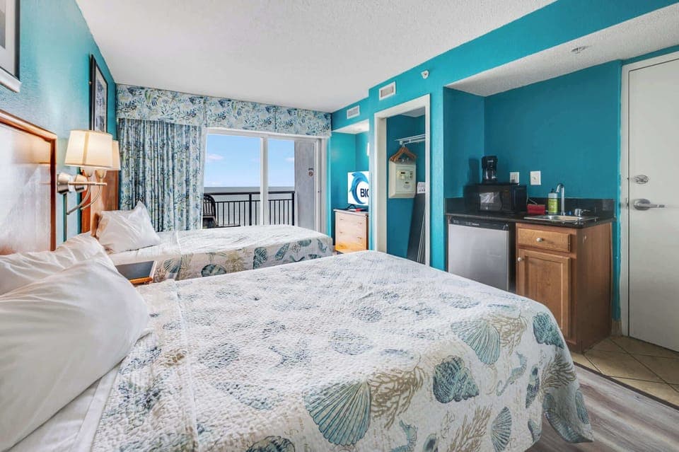 Stunning Bedroom Beautifully Decorated with Amazing Views 💫✨
