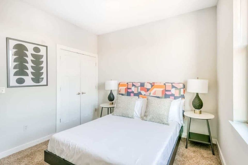 TWO CozySuites Luxe Music Row Condos w/parking
