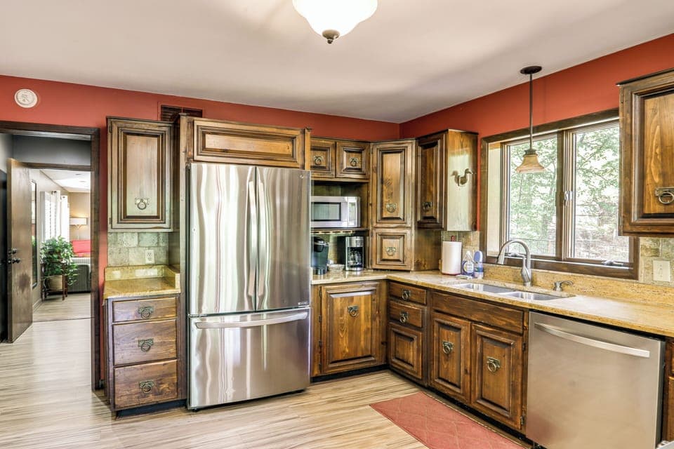 Kitchen | Cooking Basics | Coffee Maker | Paper Towels/Trash Bags | Main Floor