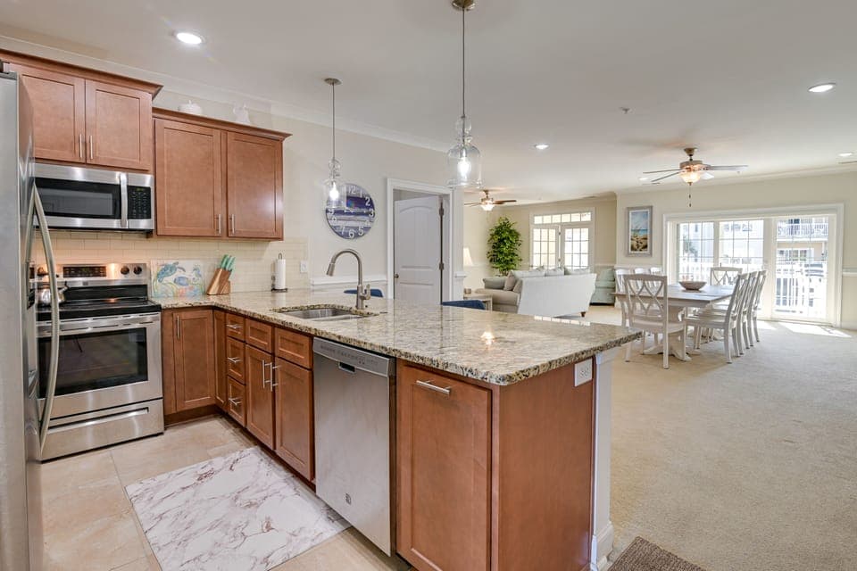 Murrells Inlet Vacation Rental | 4BR | 3BA | 2,356 Sq Ft | Step-Free w/ Elevator