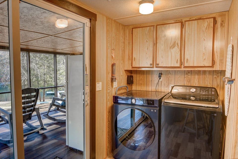 washer/dryer on site with soap