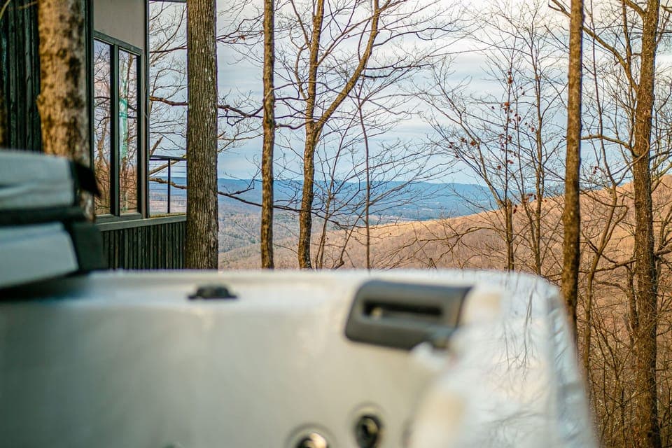Hot tub 