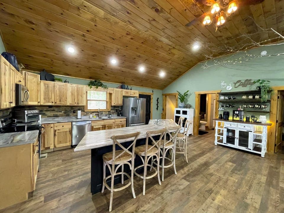 Open kitchen/living room