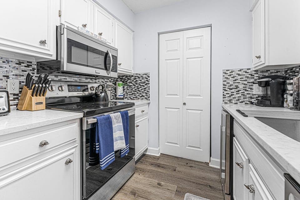 Full Kitchen