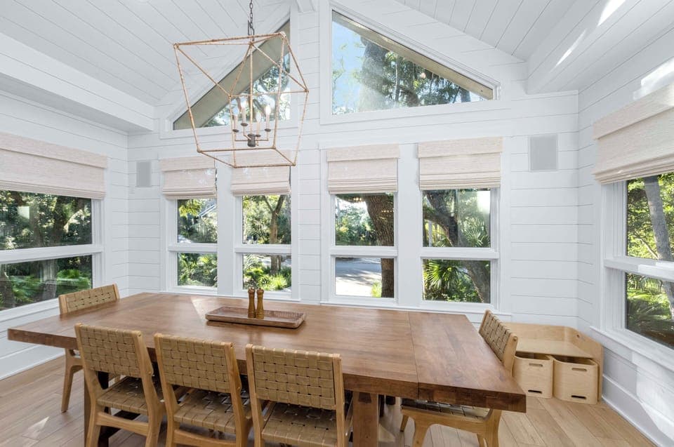 Kitchen Dining Area
