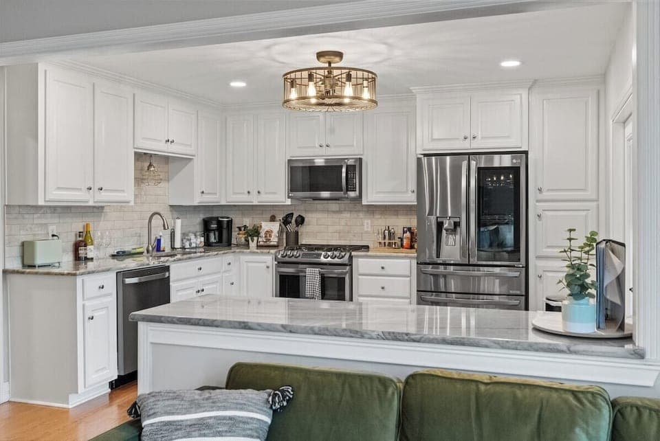 Plenty of serving room with the bar island top that connects to the entertainment areas. 
