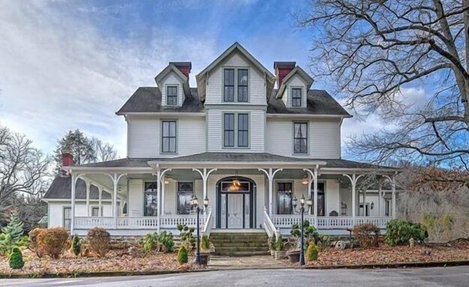 Welcome to White Pine Inn!