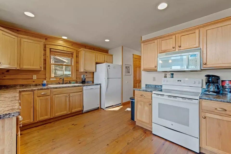 The kitchen has most cooking supplies needed to create fantastic meals for guest