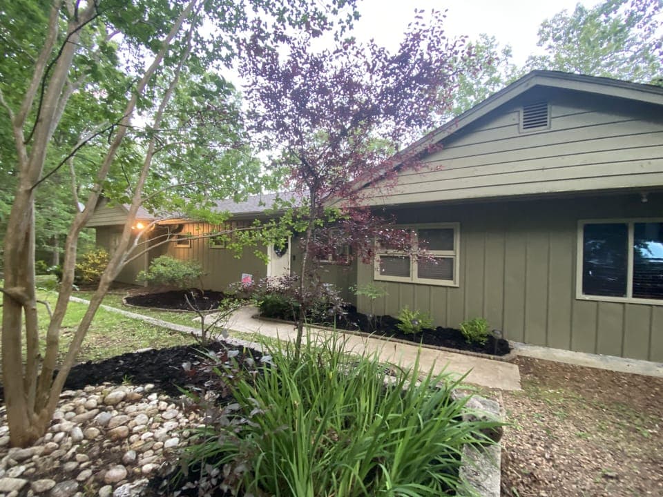 Lafefront cottage