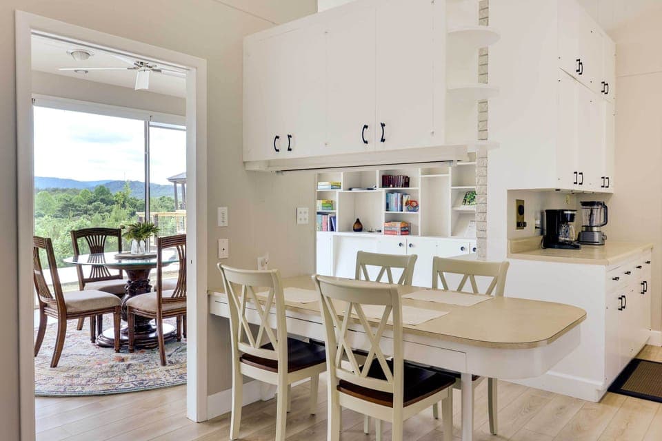 Breakfast Nook