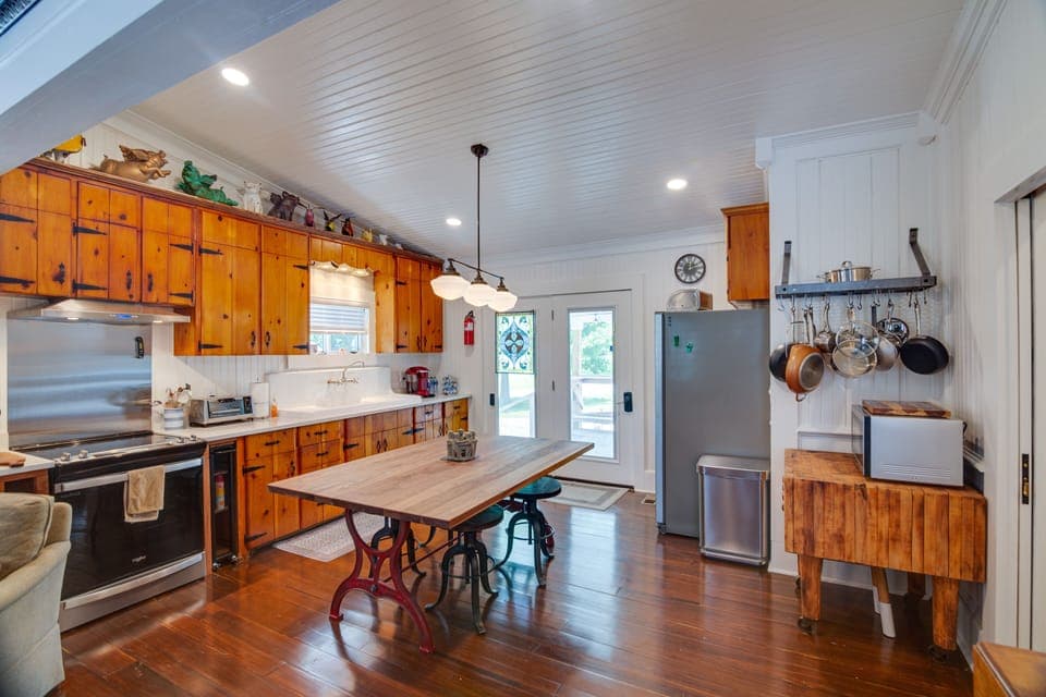 Lewisburg Vacation Rental | 2BR | 2BA | 1 Step Required for Access | 1,000 Sq Ft