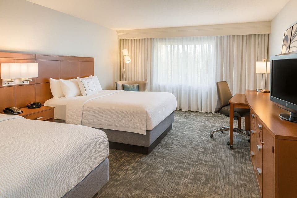 Unit with 2 Queen size beds