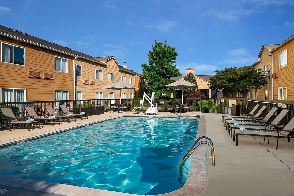 Outdoor Pool NOTE: Pool is closed until further notice.