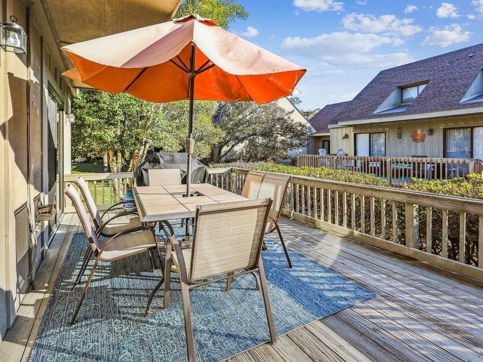 Private Back Deck at 604 Queens Grant
