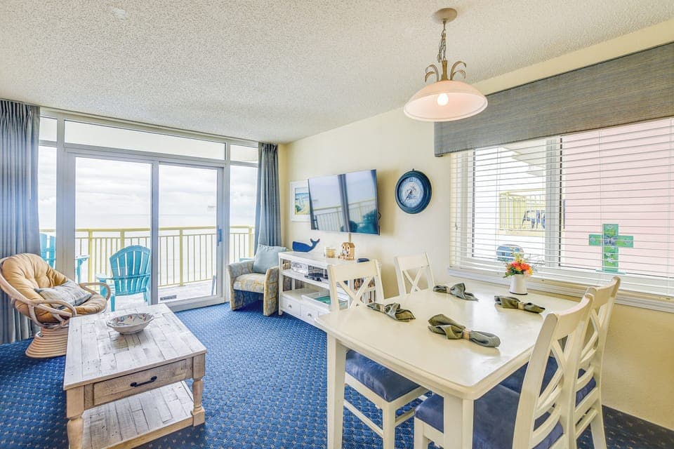 Living Room | Queen Sleeper Sofa | Smart TV | Balcony Access