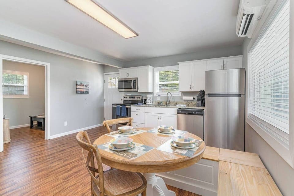 Dining/Kitchen Combo