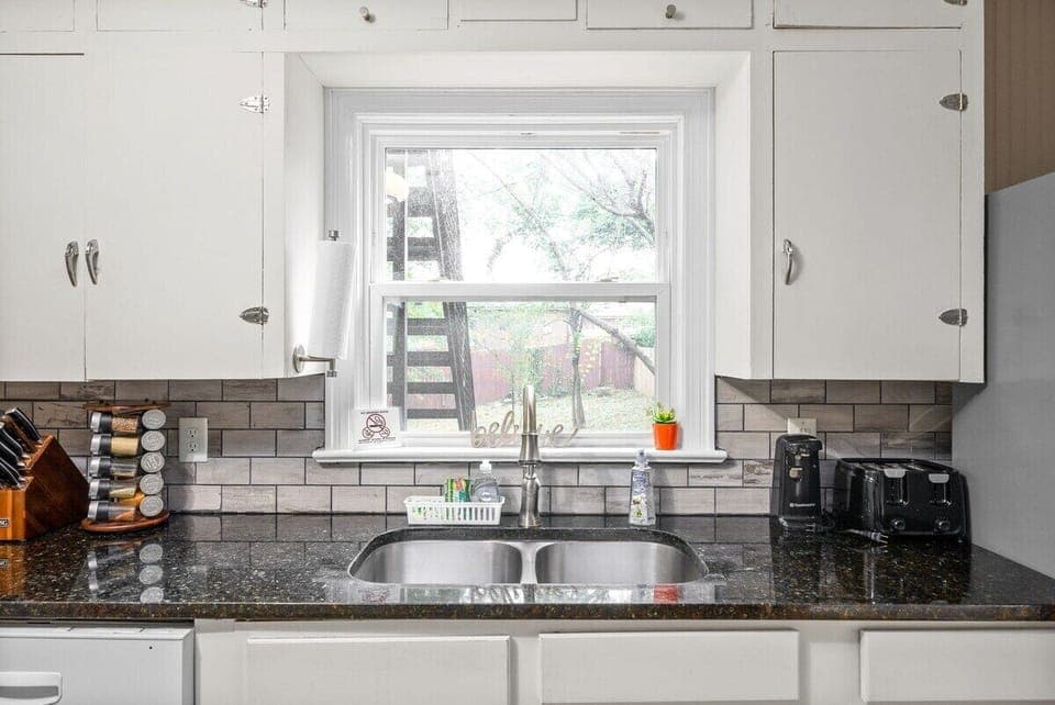 Kitchen #1 (Main Floor)