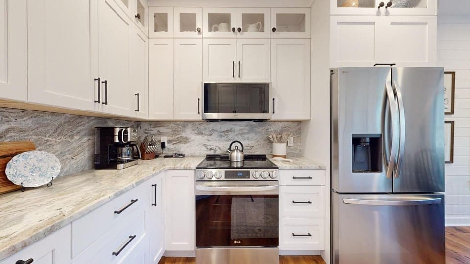 Kitchen, Main Level