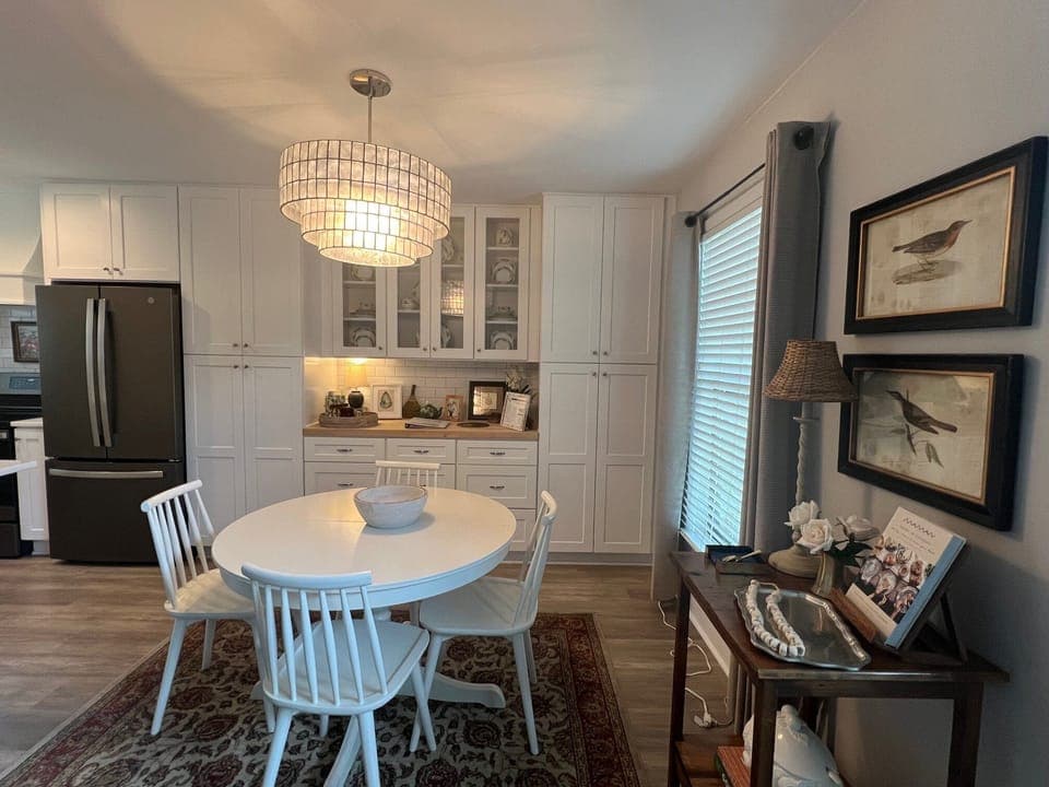 Enjoy meals together in the convenient dining area.