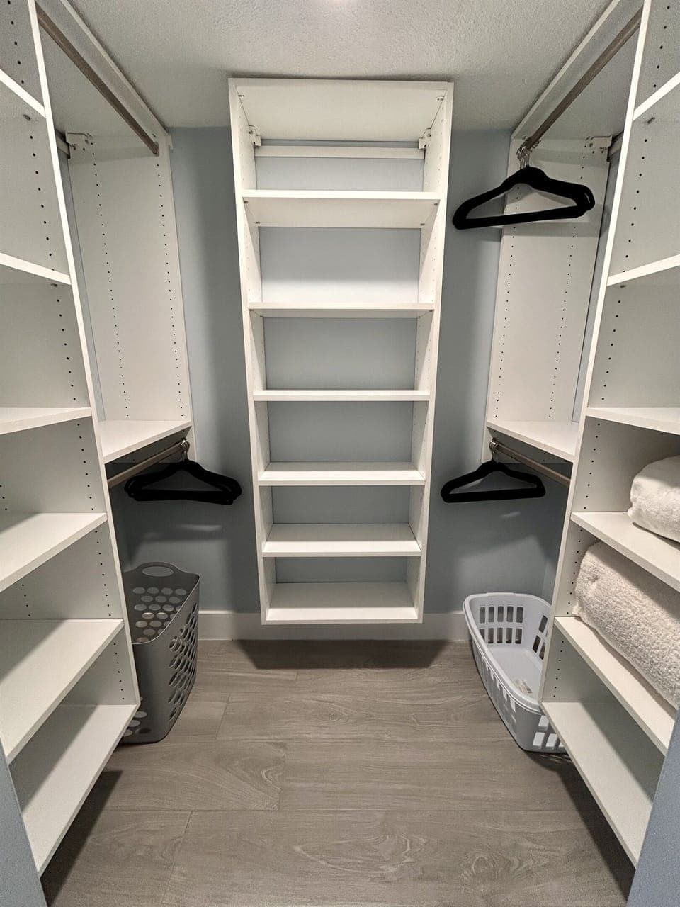 Master Walk In Closet