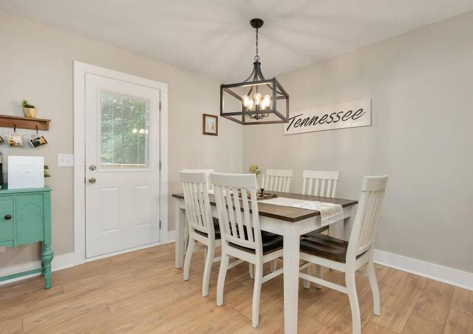 Dining Room (2)