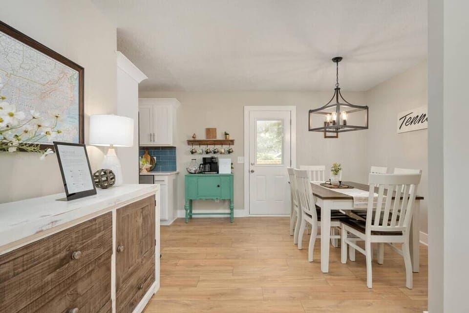Dining Room (1)