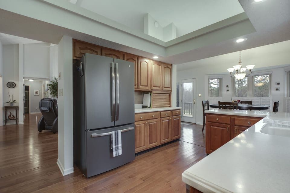 Kitchen to lounge